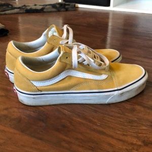 Yellow old school skate vans
